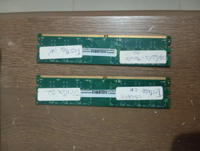2x DDR2 512MB megaware