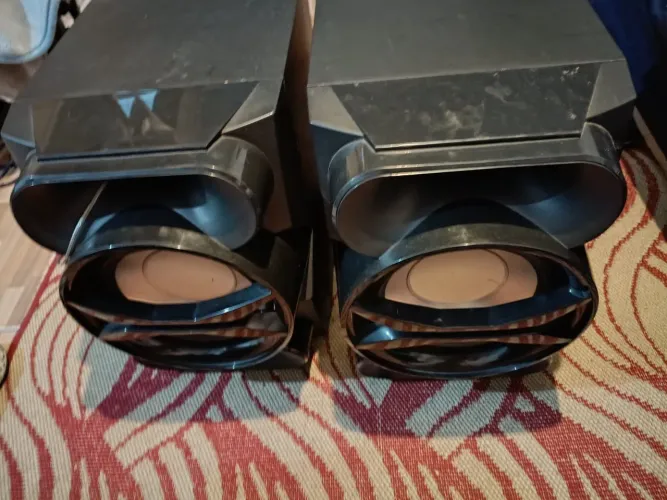 Par de caixas de subwoofer
