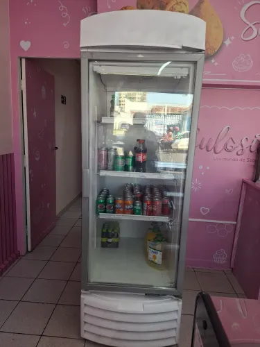 Geladeira expositora
