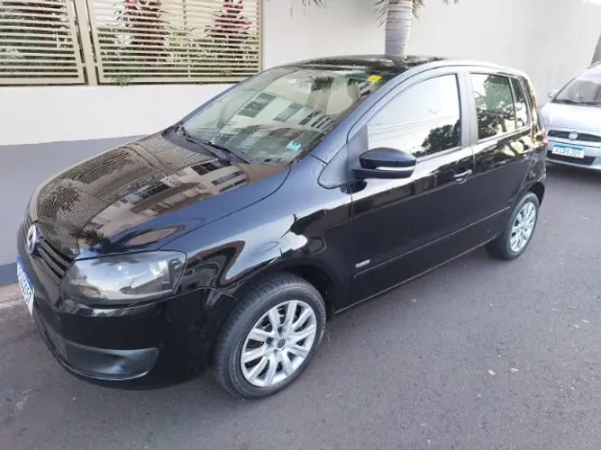 Volkswagen Fox 1.0 MI Total Flex 8V 5P 2013
