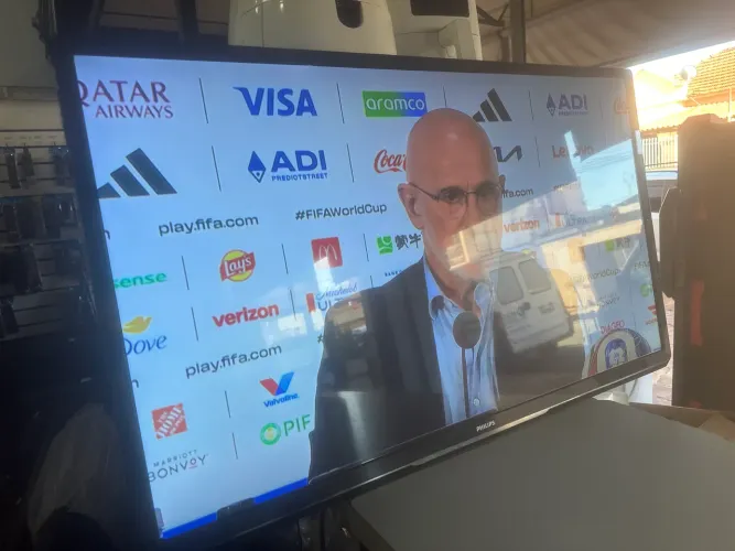 Tv 47 polegadas , led philips com garantia