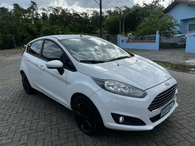 Ford Fiesta 1.5 16V Flex Mec. 5P 2016