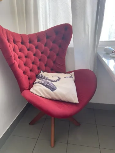 Poltrona vermelho bordo