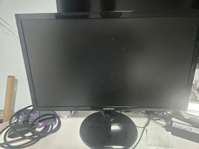 Monitor Samsung 21.5' LED, Full HD, HDMI, VESA, 5ms, 60hz -