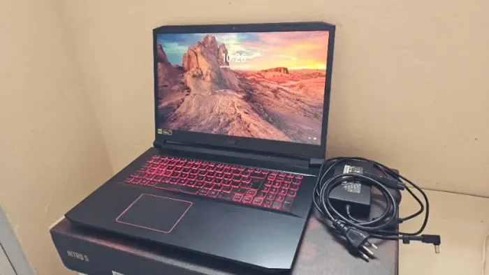 Notebook Gamer Acer 17.3" 100% sRGB 144hz/3ms i5 16GB GTX1650 4GB SSD 512GB M.2. Nvme