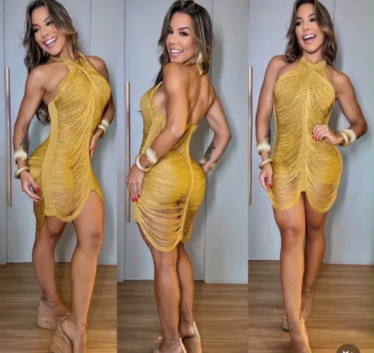 Vestido dourado de franjas/correntes - elegante e exclusivo