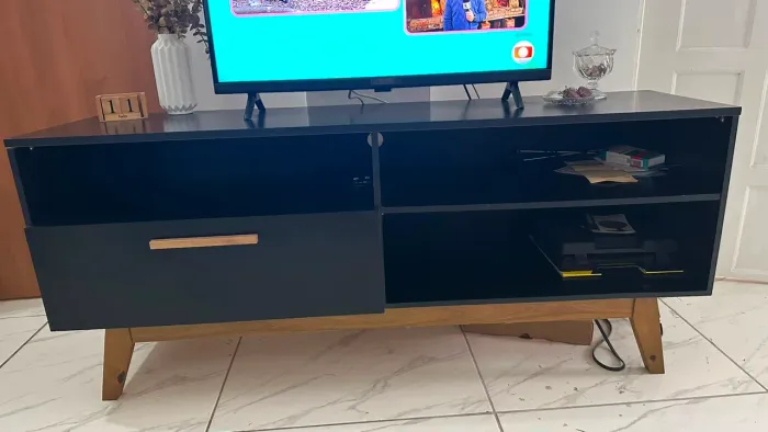 Vende-se Rack Retrô para TV até 55 Polegadas 136cm Pés em Madeira Maciça Paládio Preto