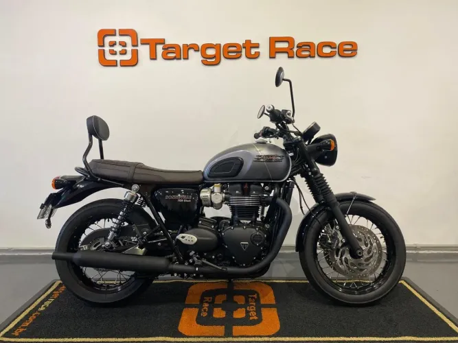 Triumph Bonneville T120 Black