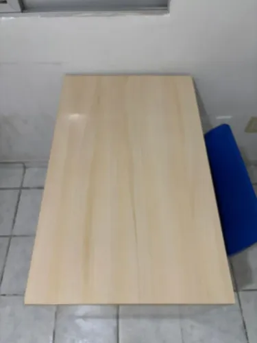 Vendo escrivaninha de marcenaria