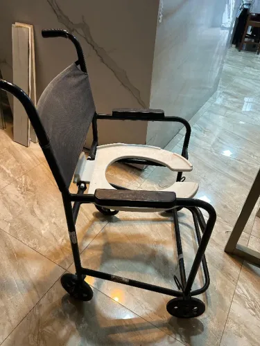 cadeira de rodas de banho