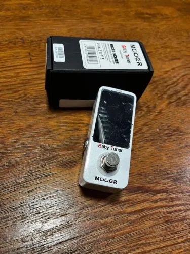 Pedal Mooer BabyTuner Afinador