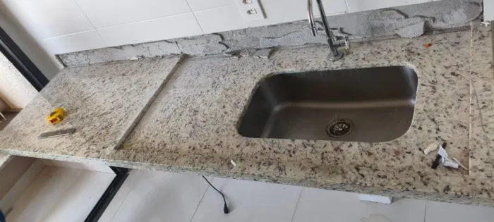 Bancada de cozinha com cuba 2,08 X 60 CM