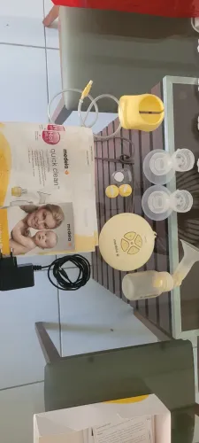 Bomba tira Leite  Swing Medela + 08 potes de vidro