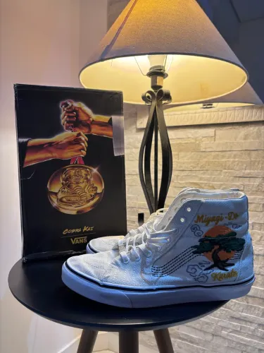 Vans sk8-hi cobra kai 42
