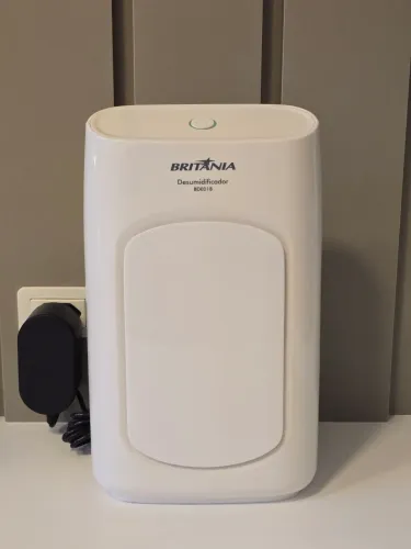 Desumidificador Elétrico Britânia Antimofo 700ml Bivolt BDE01B - Bivolt