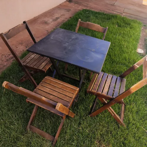 Mesa de bar com 4 cadeiras