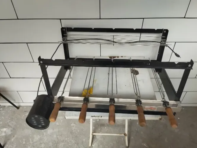 Grelha Elétrica Para Churrasqueira A Carvão Gira Carne Automático Bivolt (78 car.)
