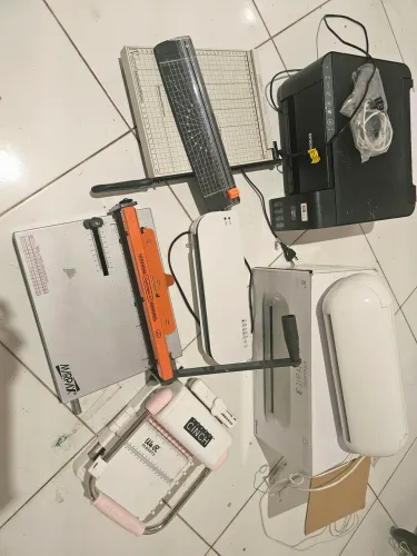 Lote de Equipamentos e Insumos para Gráfica Rápida / Comunicação Visual