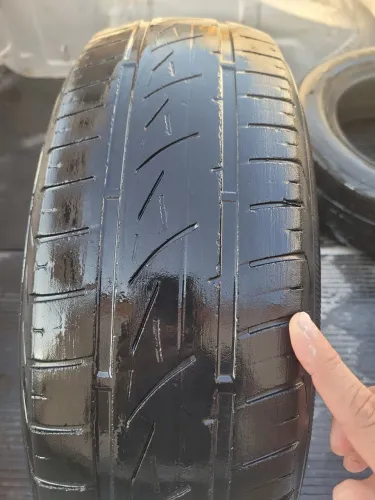 Vendo 2 pneus aro 14