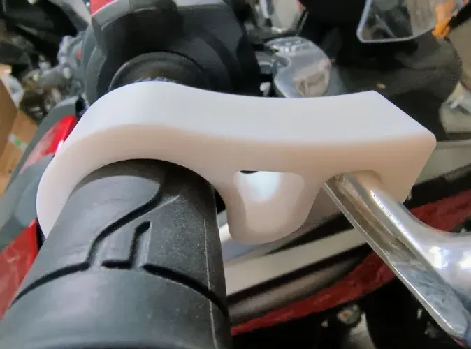 Trava de Freio de Mão p/ Motos e Scooters - Alta Resistência e Segurança NMax, PCX, NEO e 