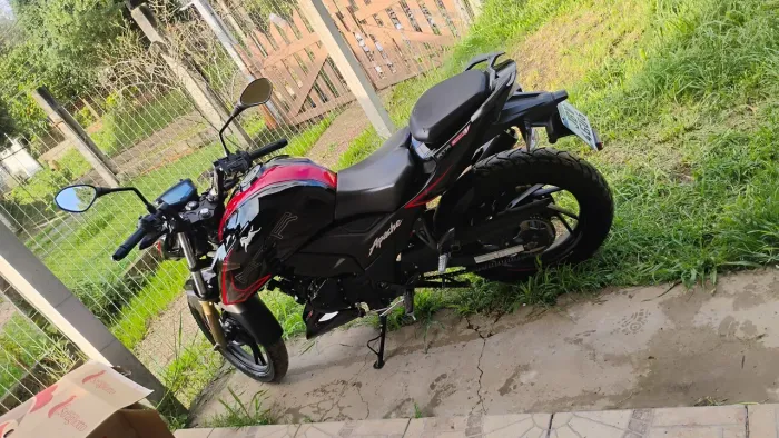 Dafra Apache RTR 200cc