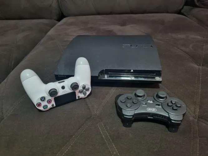 Ps3 desbloqueado com 2 controles