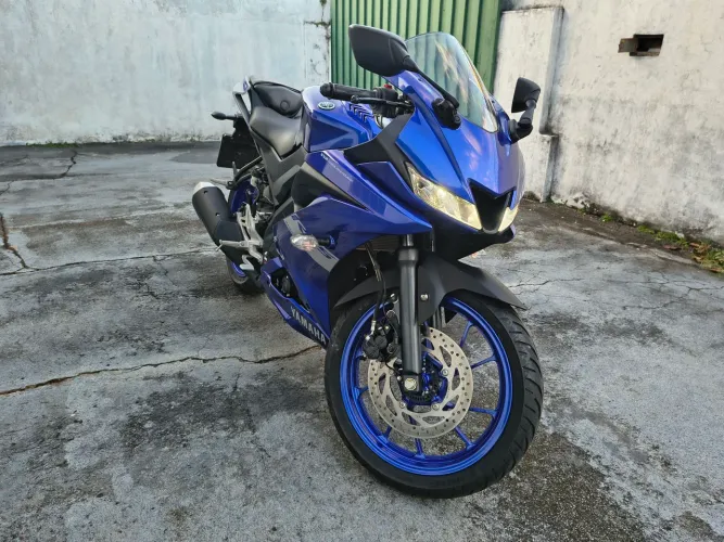 Yamaha R 15