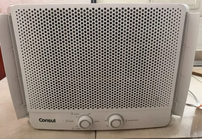 Ar-condicionado Consul 10.000 BTUs 127V CCB10FB + Nota Fiscal | Ótimo estado
