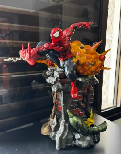 Estátua Homem Aranha / Spider Man - Escala 1/6