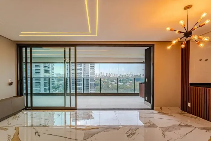 Apartamento com 4 Quartos, Real Parque - São Paulo