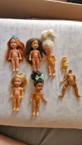 Barbie Kelly bonecas