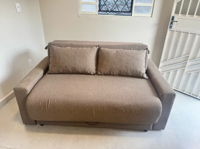 Sofá-cama em ótimo estado