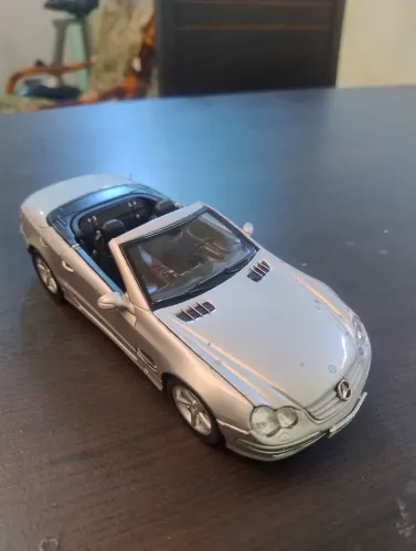 Miniatura Mercedes benz SL500, welly 1:24