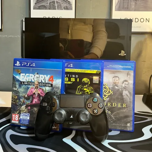 Ps4 fat 1tb + 3 jogos