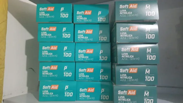 LUVA NITRÍLICA AZUL SOFT AID SEM PO CX 100 UN<br>? Caixa com 100 unidades