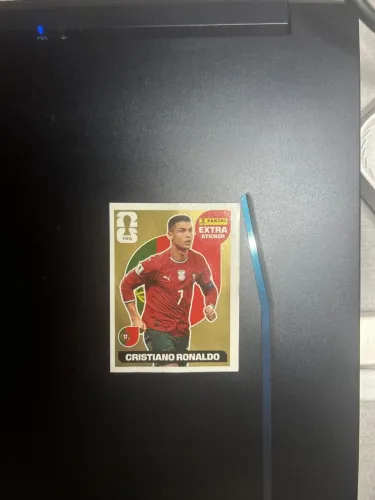 Cristiano Ronaldo EXTRA LEGEND Gold 