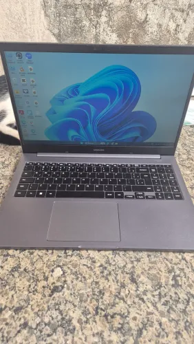 Notebook Samsung Book - Intel Core i3 11ª Geração | 8GB RAM | SSD 256GB