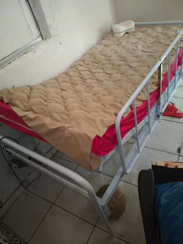 cama hospitalar com colchão pneumático