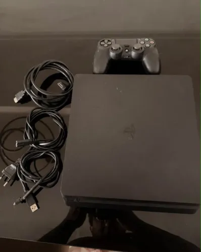 PS4 Slim 500gb + 5 jogos originais