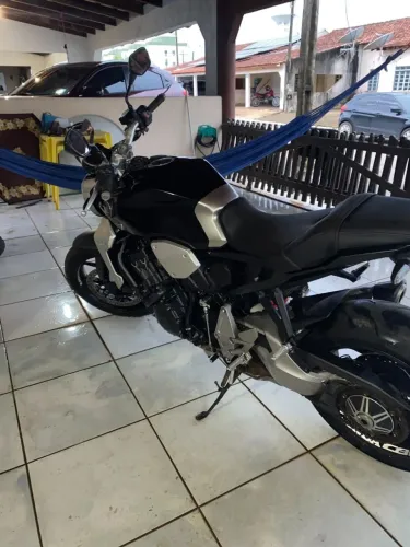 CB1000