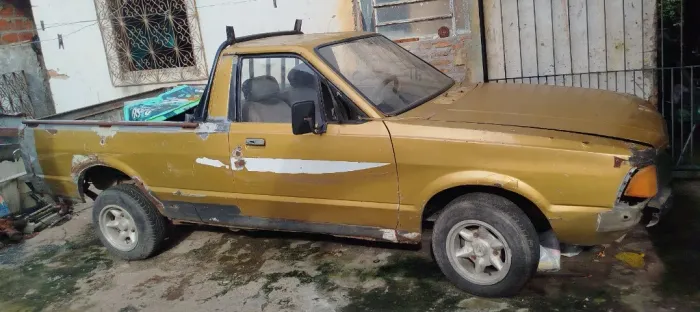 Ford Royale GL 1.8/1.8i 2P E 4P (álcool) 1992