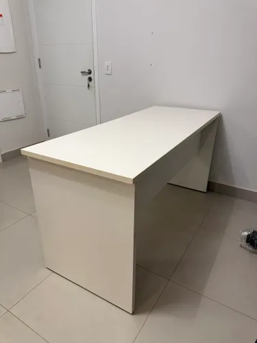 Mesa de Escritório / Trabalho / Estudo Branca