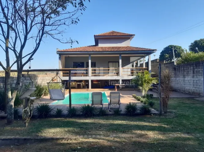 Chácara à Venda em Ibaté com Piscina Aquecida e Lazer Completo