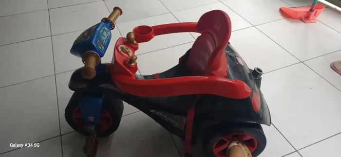 Vende-se carrinho de passeio infantil masculino