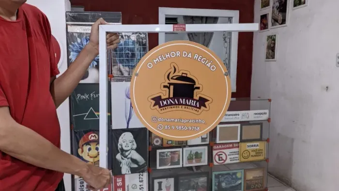 Placas personalizadas para fachada de loja