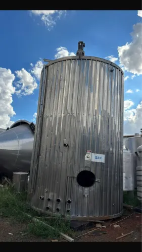 Tanque Misturador em Aço Inox com Isolamento Térmico 40.000 Litros