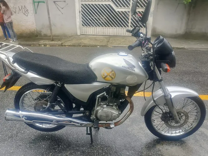 Vendo CG 150 2006