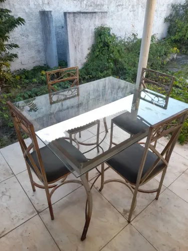 Mesa 4 lugares feita sob encomenda