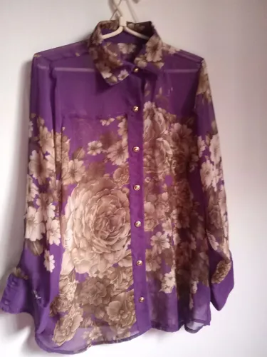 Blusa fina floral
