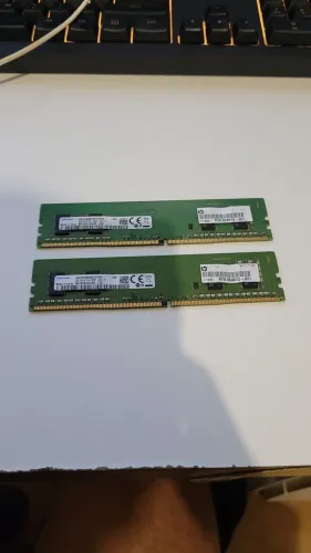 Memória RAM DDR4 2X4GB - Funcionando perfeitamente 